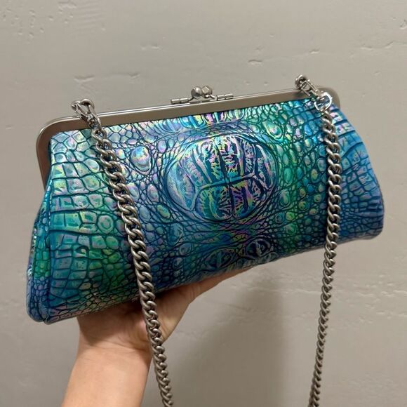 Iridescent Croc-Embossed Leather Handmade Kisslock Baguette Bag/Multi Use Style - Picture 10 of 16